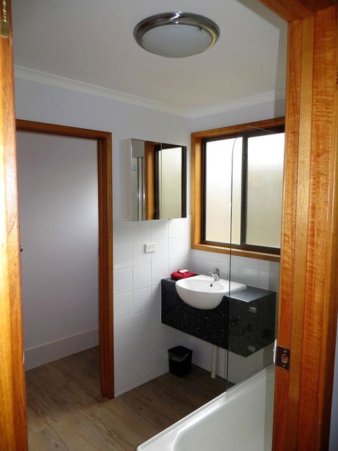 Orford Prosser Holiday Units - Accommodation Redcliffe 10