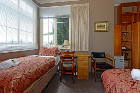 Edinburgh Gallery Bed & Breakfast - Accommodation Redcliffe 8