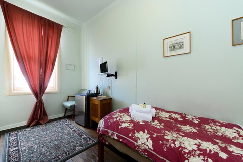 Edinburgh Gallery Bed & Breakfast - Accommodation Redcliffe 29