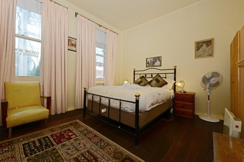 Edinburgh Gallery Bed & Breakfast - Accommodation Redcliffe 25