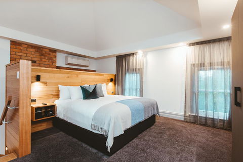 Maylands Lodge - Accommodation Redcliffe 2