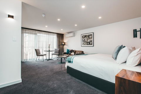 Maylands Lodge - Accommodation Redcliffe 26