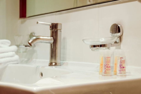 Apartment 104 - Accommodation Redcliffe 2