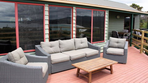 DOLPHIN LOOKOUT COTTAGE - Amazing Views Of The Bay Of Fires - Accommodation Redcliffe 7