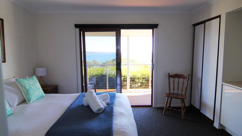 DOLPHIN LOOKOUT COTTAGE - Amazing Views Of The Bay Of Fires - Accommodation Redcliffe 13