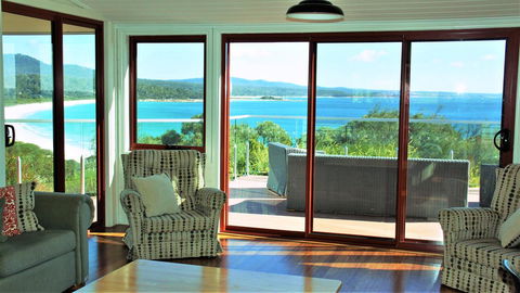 DOLPHIN LOOKOUT COTTAGE - Amazing Views Of The Bay Of Fires - Accommodation Redcliffe 14