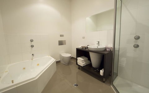 Ikon Hotel - Accommodation Redcliffe 9