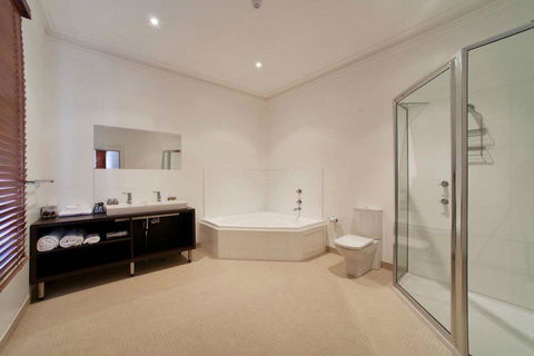 Ikon Hotel - Accommodation Redcliffe 16