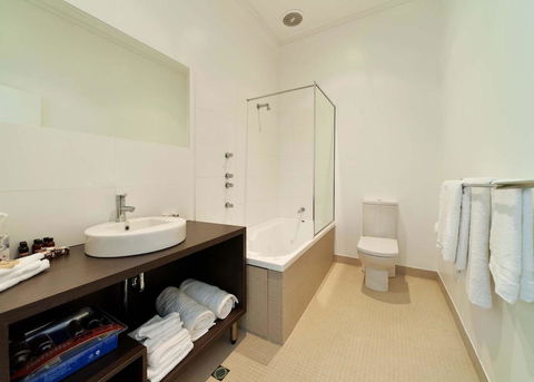Ikon Hotel - Accommodation Redcliffe 18