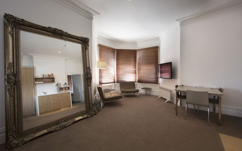 Ikon Hotel - Accommodation Redcliffe 12