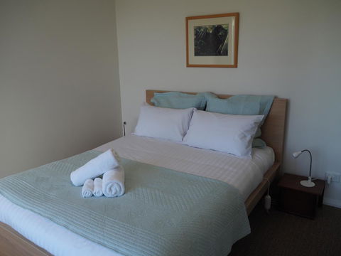 GRANITE BEACH HOUSE @ Bay Of Fires - Accommodation Redcliffe 6