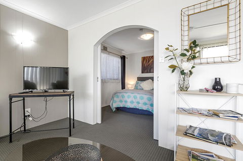 Aruba Apartments - Accommodation Redcliffe 11