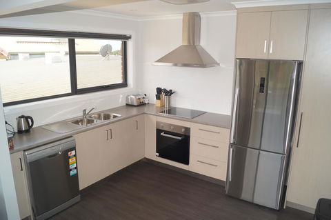 Seabrook Hotel - Accommodation Redcliffe 6