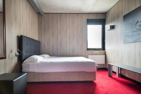 Buller Central Hotel - Accommodation Redcliffe 2