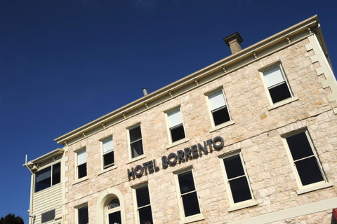 Hotel Sorrento - Accommodation Redcliffe 32