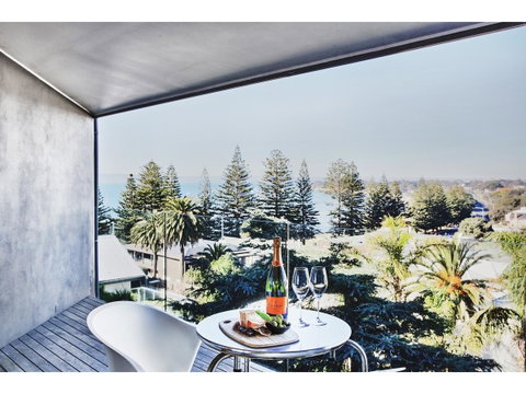 Hotel Sorrento - Accommodation Redcliffe 25