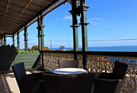The Royal Hotel Mornington - Accommodation Redcliffe 15