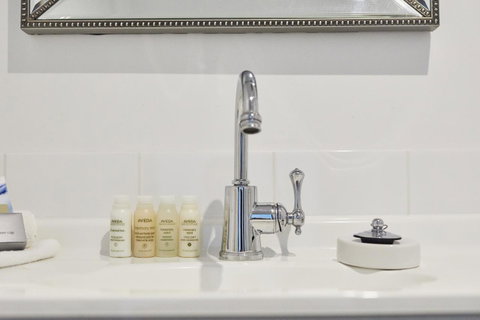 The Royal Hotel Mornington - Accommodation Redcliffe 7
