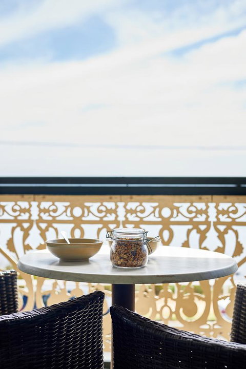 The Royal Hotel Mornington - Accommodation Redcliffe 6