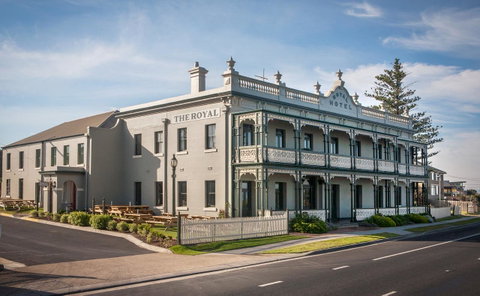 The Royal Hotel Mornington - Accommodation Redcliffe 18
