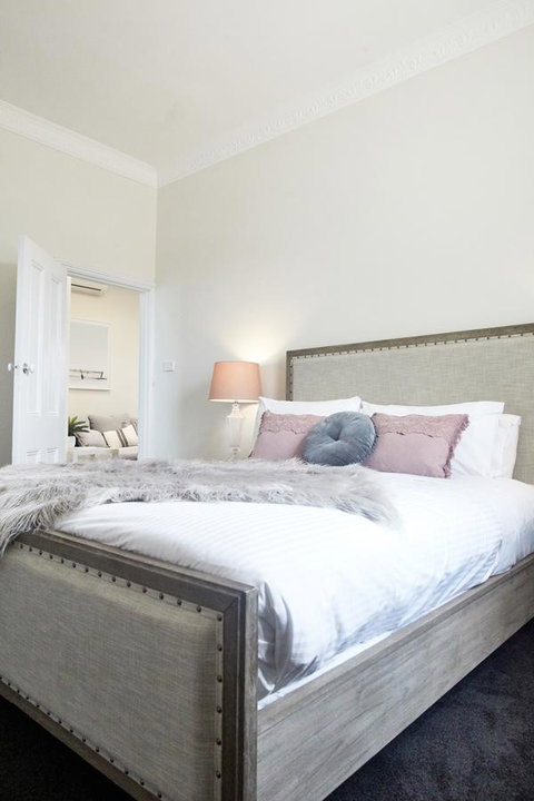 The Royal Hotel Mornington - Accommodation Redcliffe 41