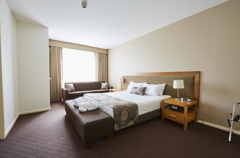 Mornington Hotel - Accommodation Redcliffe 0