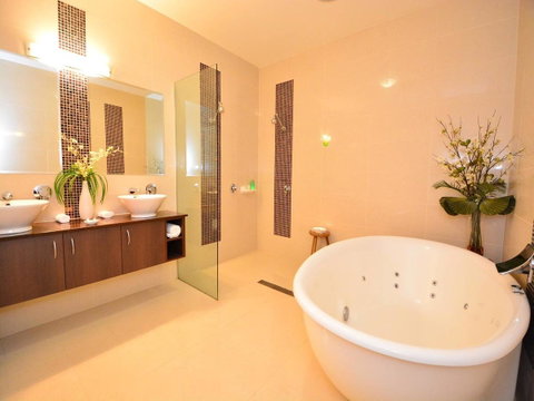 Mornington Hotel - Accommodation Redcliffe 25