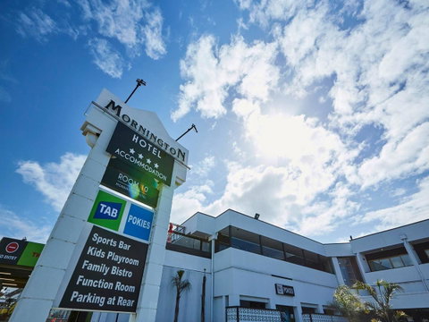 Mornington Hotel - Accommodation Redcliffe 4