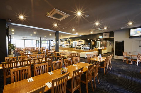 Mornington Hotel - Accommodation Redcliffe 9