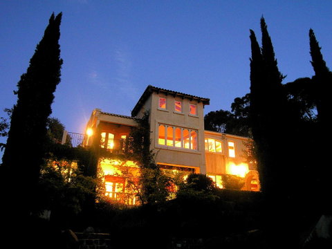 Villa Mallorca - Accommodation Redcliffe 0