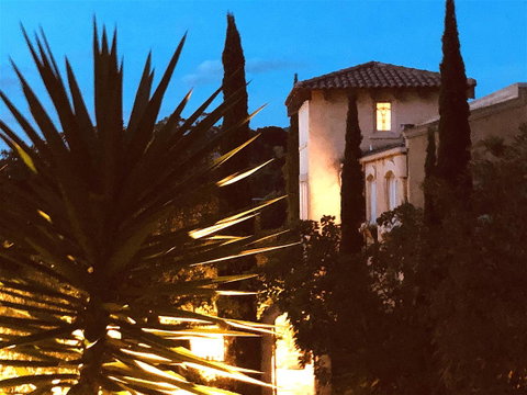 Villa Mallorca - Accommodation Redcliffe 2