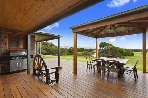 Apollo Bay Cottages - Accommodation Redcliffe 4