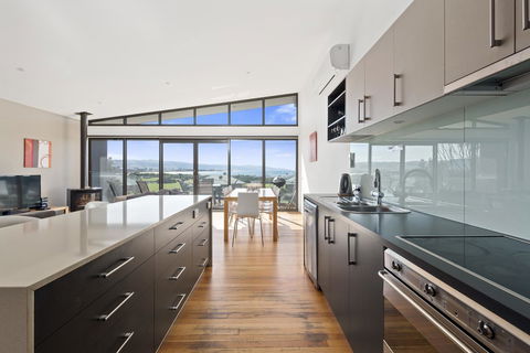 Apollo Bay Cottages - Accommodation Redcliffe 10