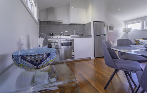 Bayview Loft - Accommodation Redcliffe 12