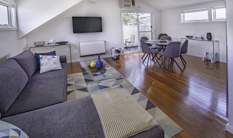 Bayview Loft - Accommodation Redcliffe 9