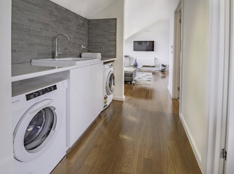 Bayview Loft - Accommodation Redcliffe 5