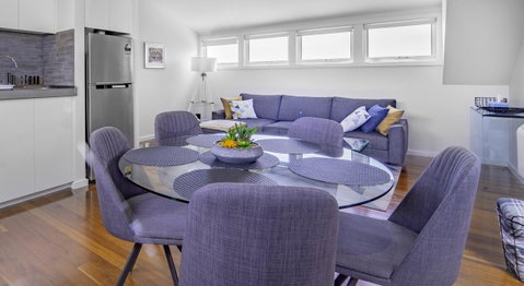Bayview Loft - Accommodation Redcliffe 10