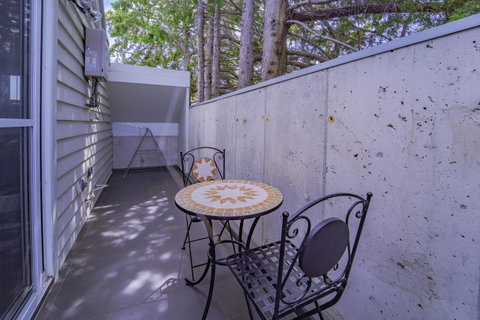 Bayview Loft - Accommodation Redcliffe 24