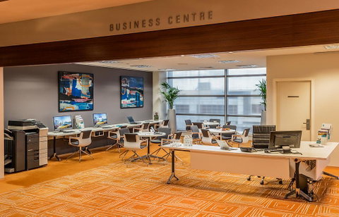 PARKROYAL Melbourne Airport - Accommodation Redcliffe 5