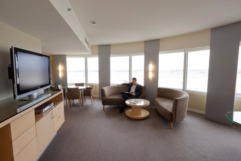 PARKROYAL Melbourne Airport - Accommodation Redcliffe 27