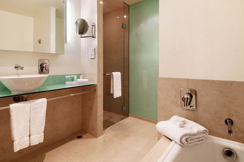 PARKROYAL Melbourne Airport - Accommodation Redcliffe 42