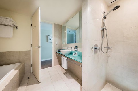PARKROYAL Melbourne Airport - Accommodation Redcliffe 4