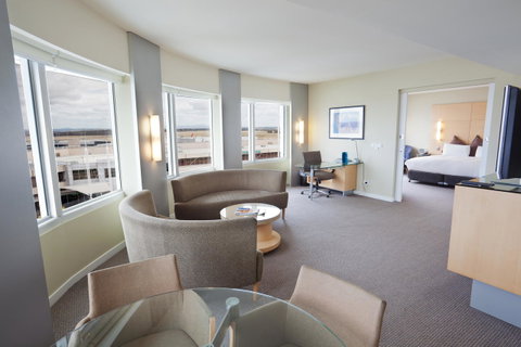 PARKROYAL Melbourne Airport - Accommodation Redcliffe 30