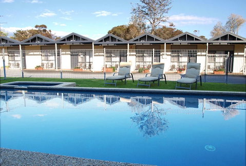 Mornington Motel - Accommodation Redcliffe 0