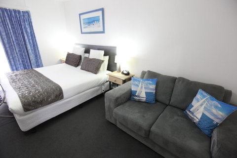 Mornington Motel - Accommodation Redcliffe 2
