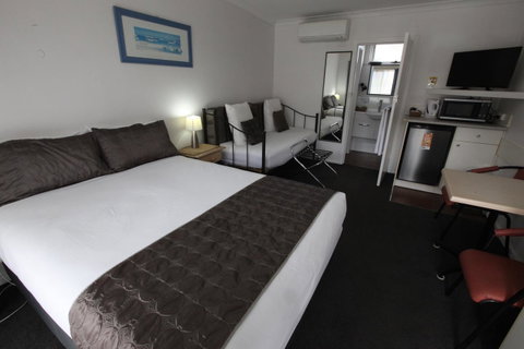 Mornington Motel - Accommodation Redcliffe 1
