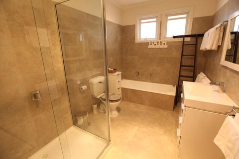 Mornington Motel - Accommodation Redcliffe 5
