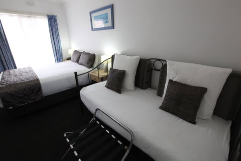 Mornington Motel - Accommodation Redcliffe 18