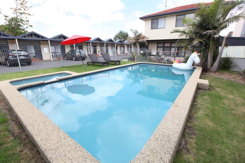 Mornington Motel - Accommodation Redcliffe 9
