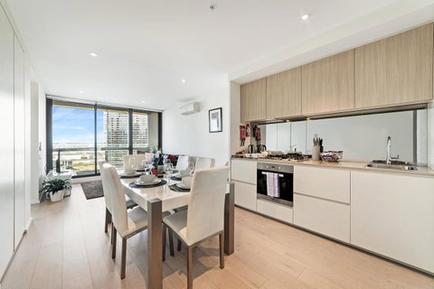 Best Views On Collins - Accommodation Redcliffe 8